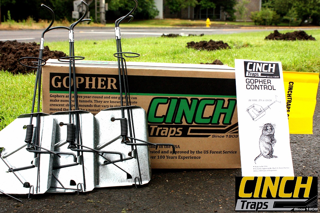 Cinch Mole Trap with Tunnel Marking Flag Deluxe Kit 2 Ct Large Heavy-Duty 